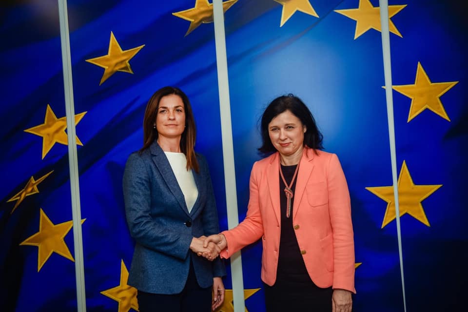 Ne kapjon több uniós pénzt a magyar kormány – szorgalmazzák az Európai Parlamentben