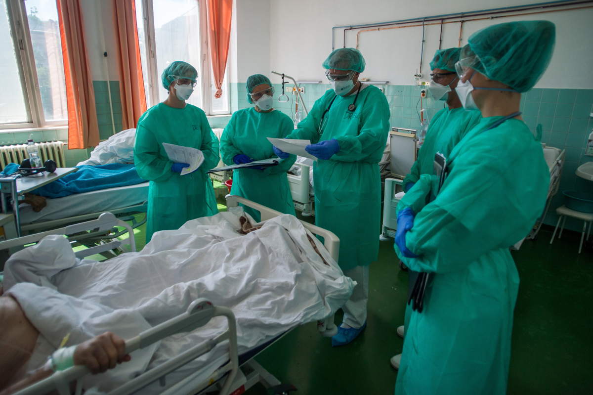 Orvosi kamara: Számos szakrendelő, kórházi osztály orvos nélkül maradhat