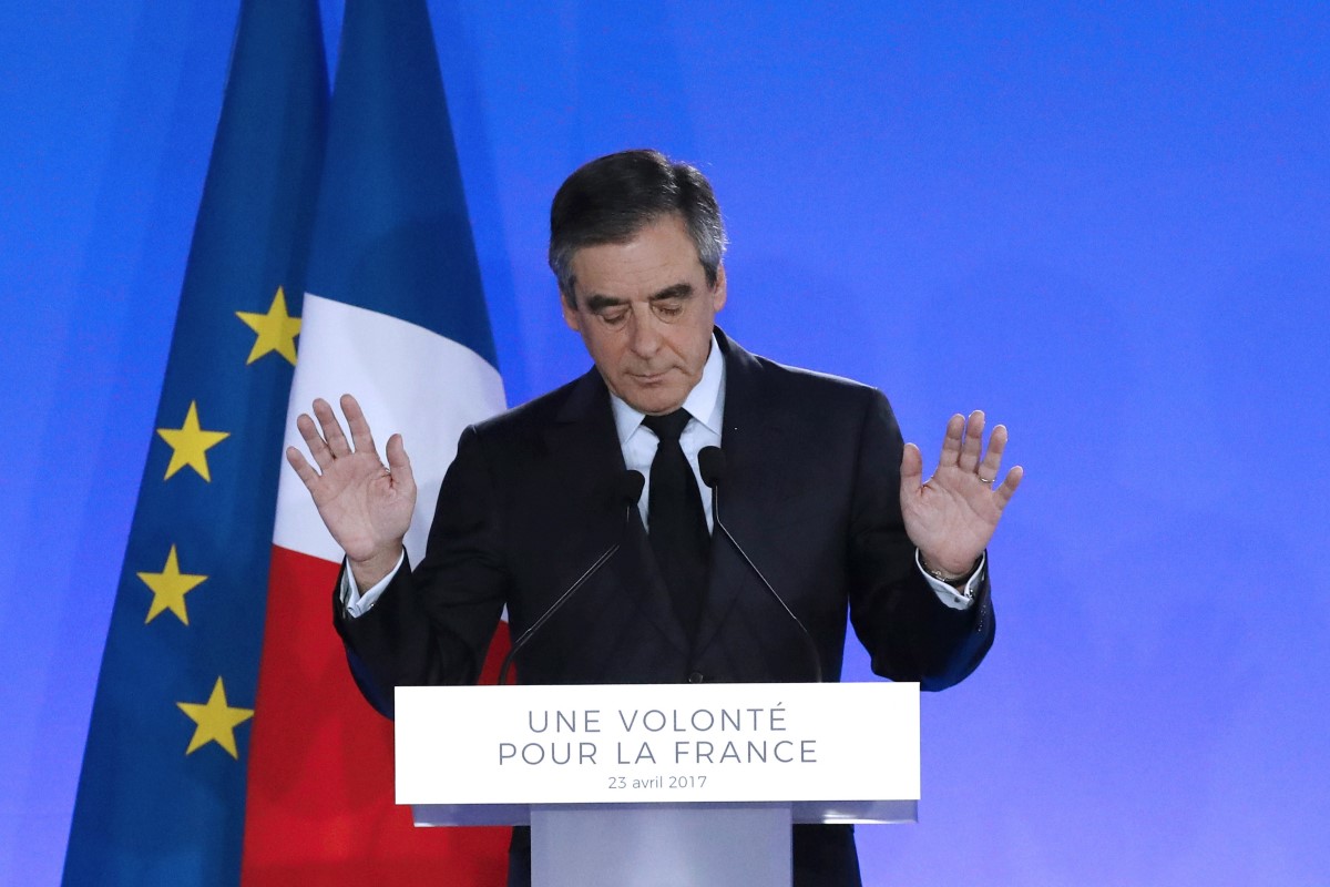 Elítélték a volt francia kormányfőt sikkasztás miatt