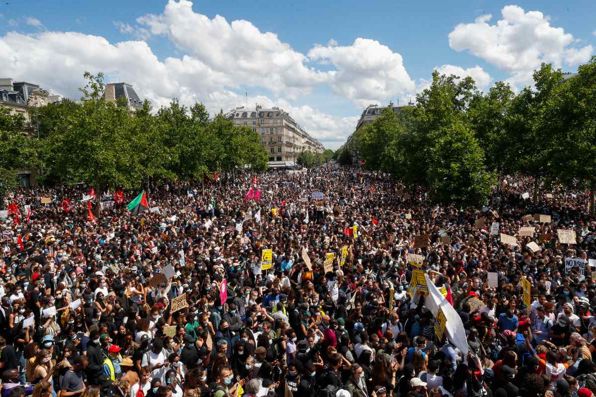 Kimondta a francia államtanács: nem lehet megtiltani a tüntetéseket