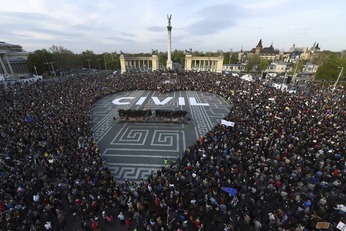 Újabb eljárást tervezhet Brüsszel Magyarország ellen, mert a kormány nem módosította a civiltörvényt
