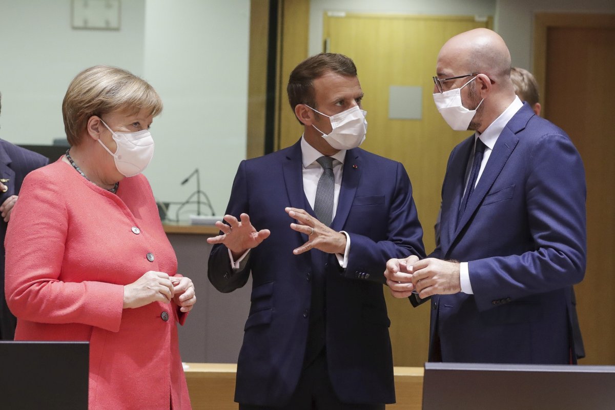Felgyógyult Macron a koronavírusból