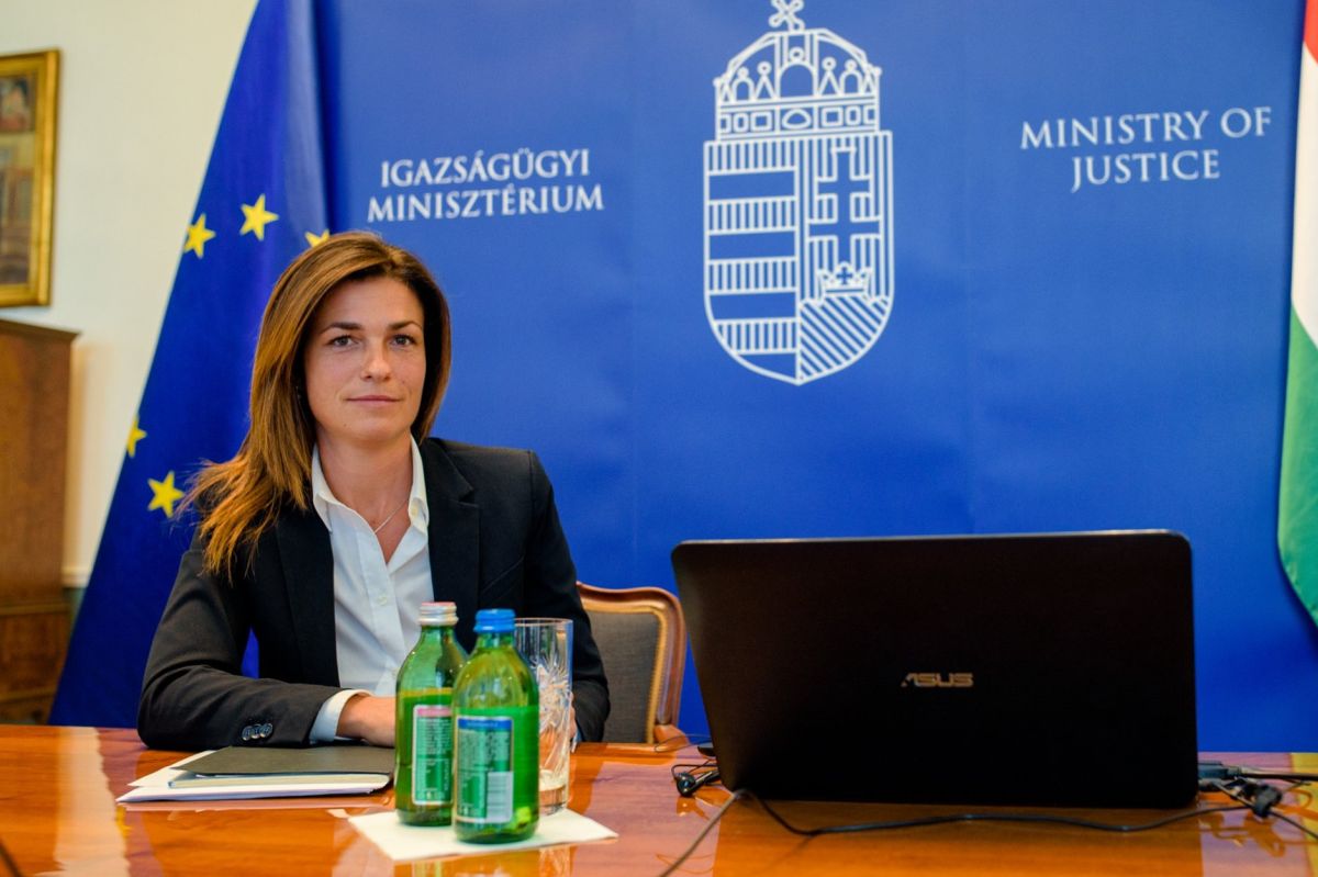 Varga Judit szerint a Momentum irányítja az Európai Bizottság alelnökét