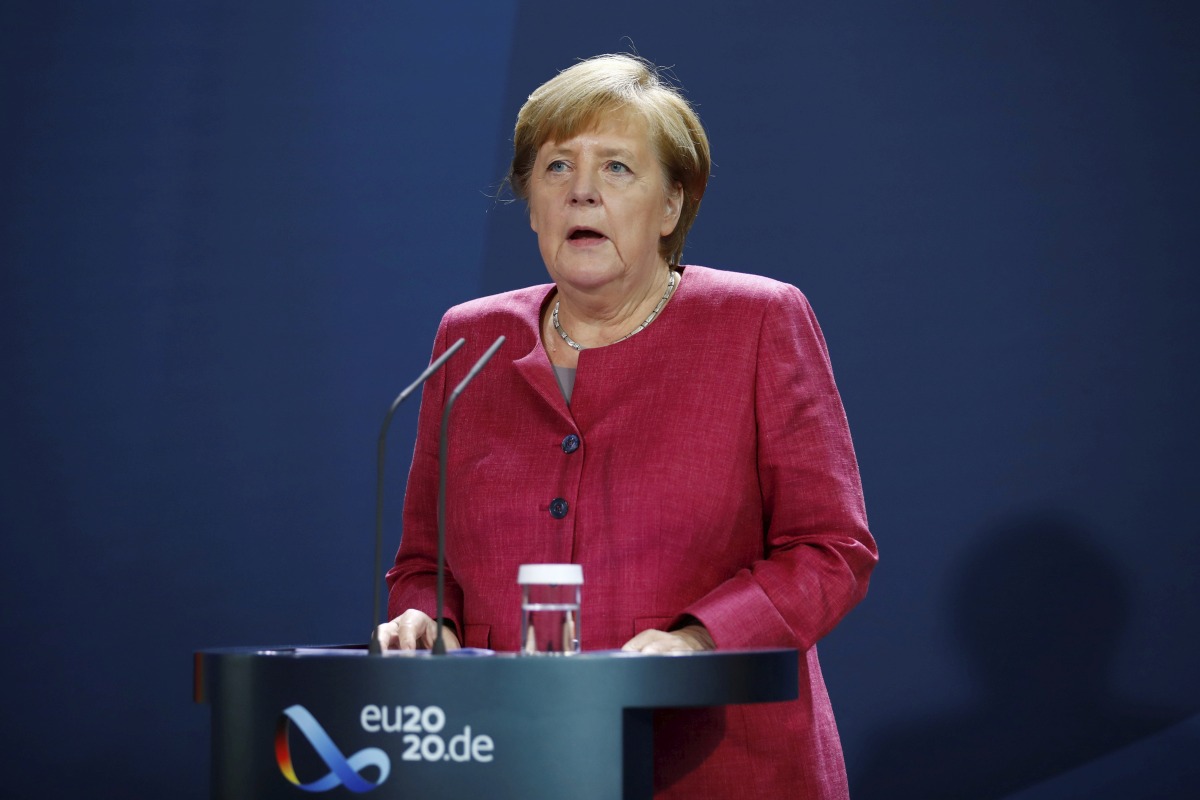 Merkel: Maradjon mindenki otthon