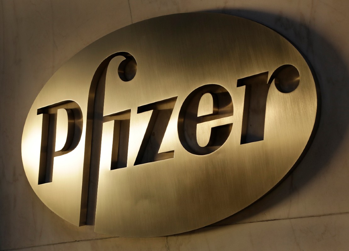 A francia Sanofi besegít a Pfizer–BioNTechnek az oltóanyaga gyártásába