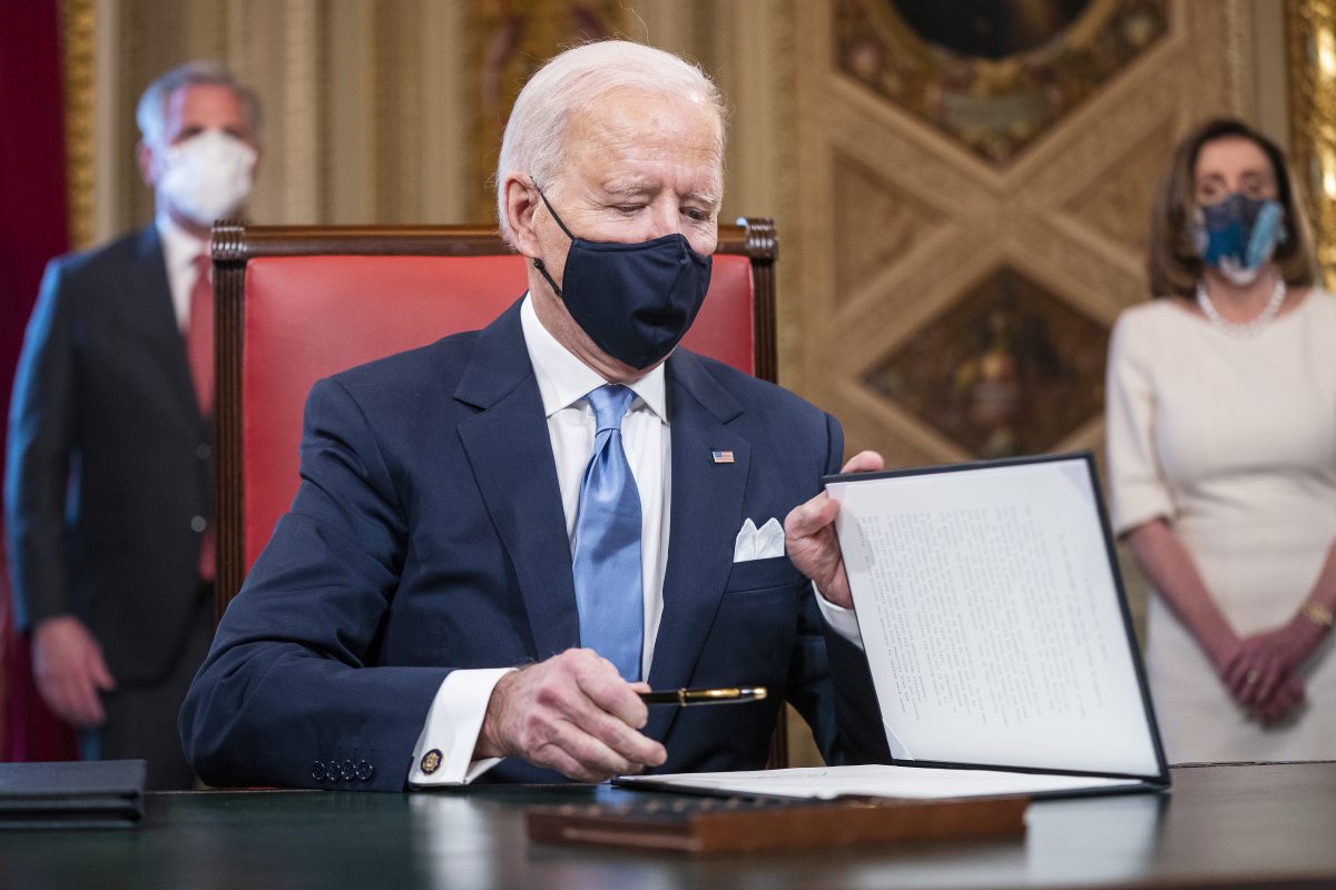 Rögtön munkához látott Joe Biden, 17 rendeletet is aláírt