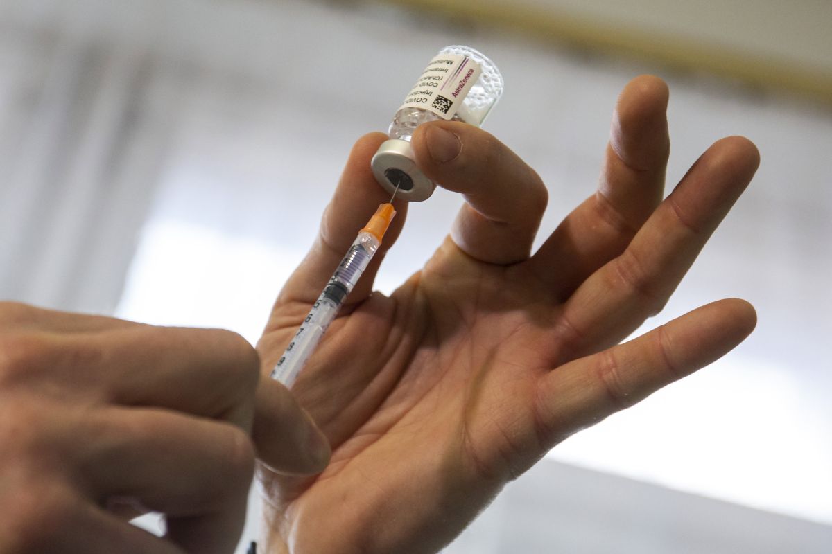 A polgármester szerint kínai vakcinák százait utasították vissza a 18. kerületben