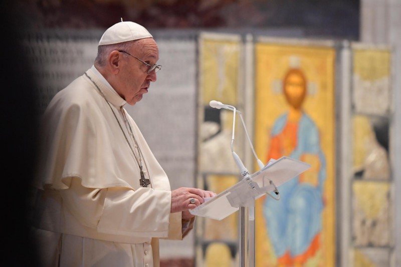 Ferenc pápa bejelentette, hogy nem mond le, és arról beszélt, Jézus is migráns volt