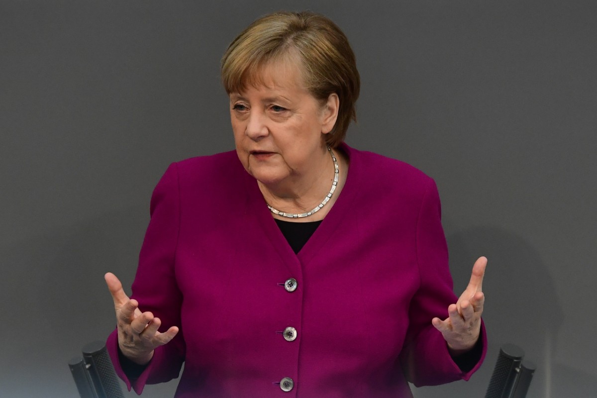 Angela Merkel: szigorúbban kellene ellenőrizni, ki férhet hozzá a kémszoftverekhez