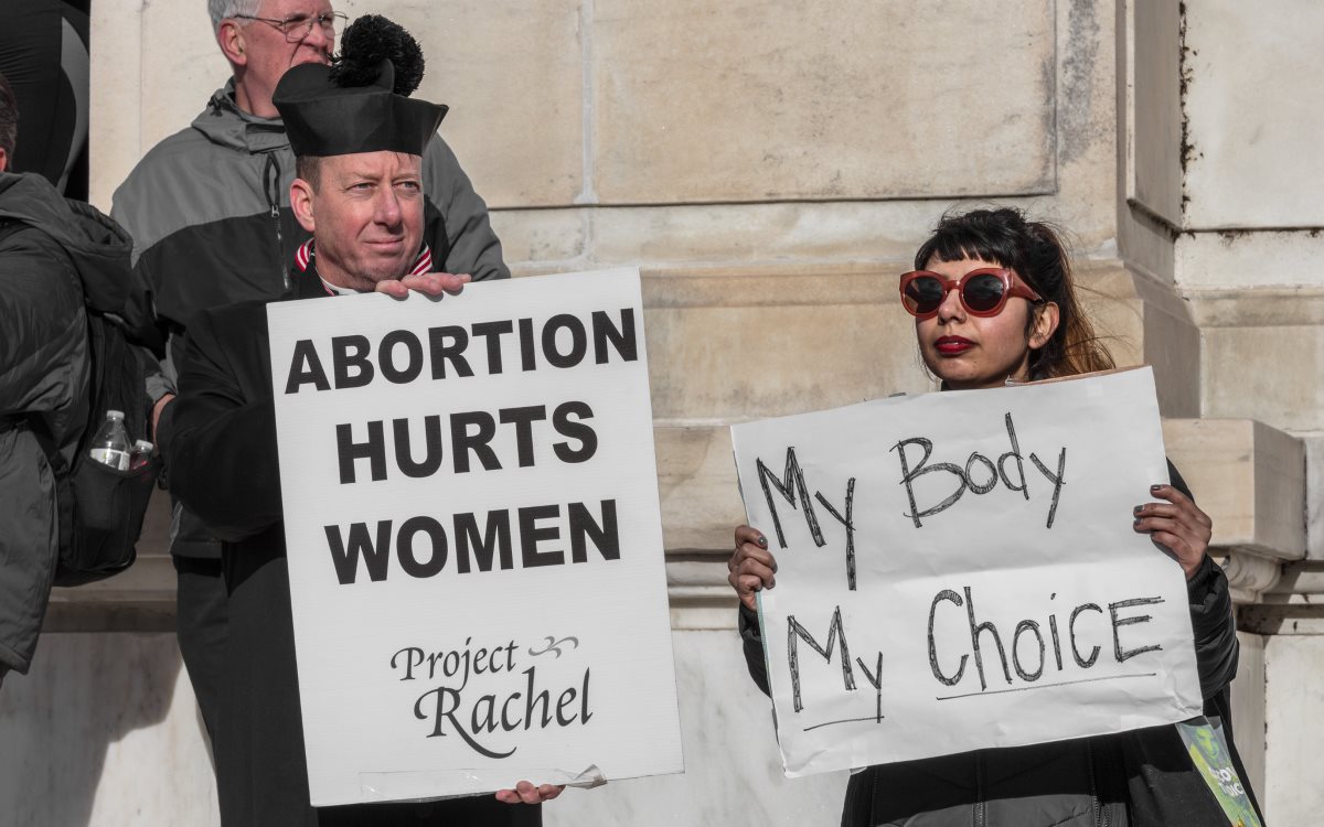 Felülvizsgálja az abortuszra vonatkozó jogszabályokat az amerikai legfelsőbb bíróság