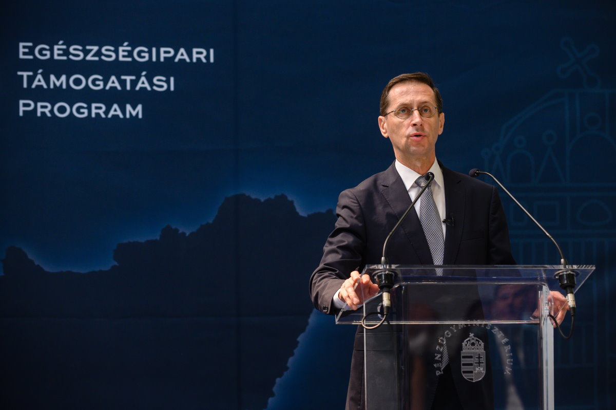 Varga Mihály: Az IMF jelentősen javította a magyar gazdaságra vonatkozó előrejelzését